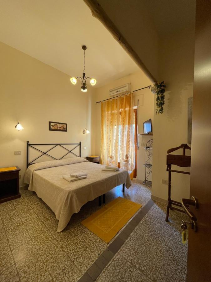 Hôtel Fera5 à Olbia Extérieur photo